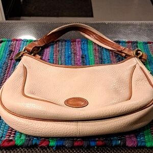 VINTAGE Dooney & Bourke Cream and Tan Leather Shoulder Bag (Thick Leather)